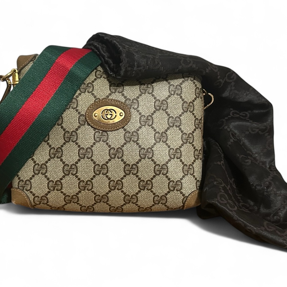 Authentic Vintage Gucci GG Crossbody Shoulder Bag  Brown